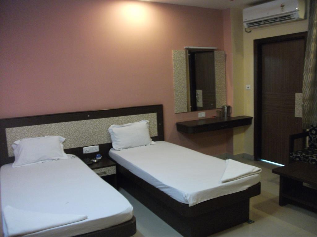 גווהטי Hotel Parshuram מראה חיצוני תמונה
